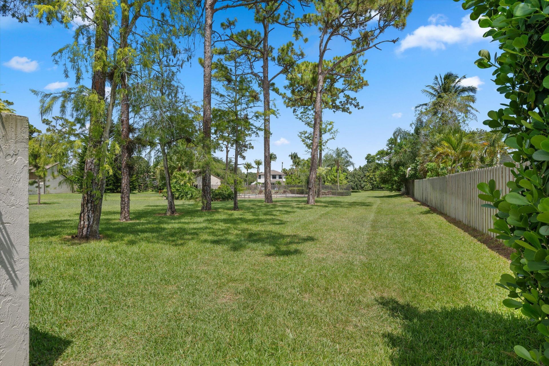352 Wood Dale Drive, Wellington, FL 33414 Photo