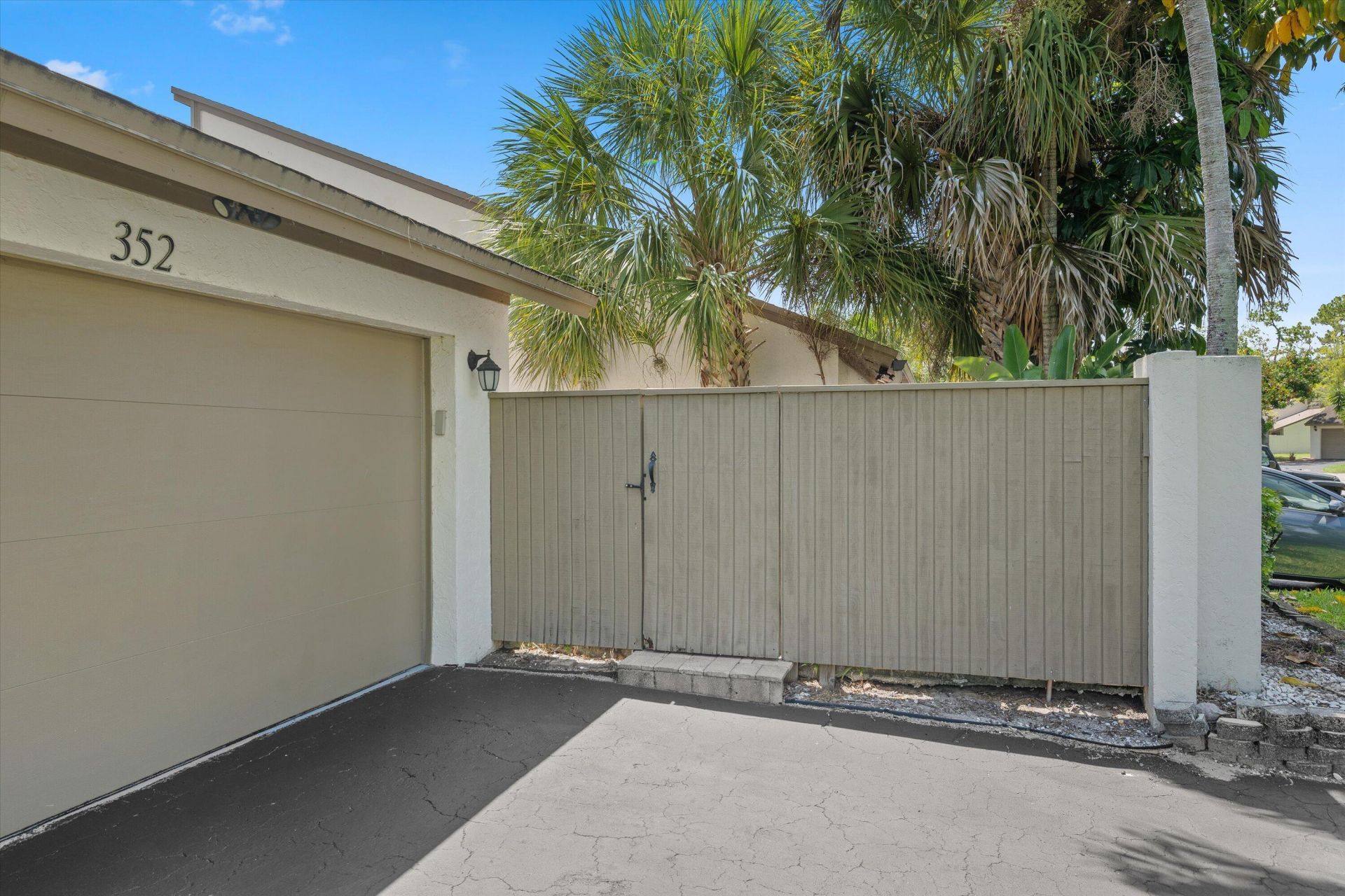 352 Wood Dale Drive, Wellington, FL 33414 Photo