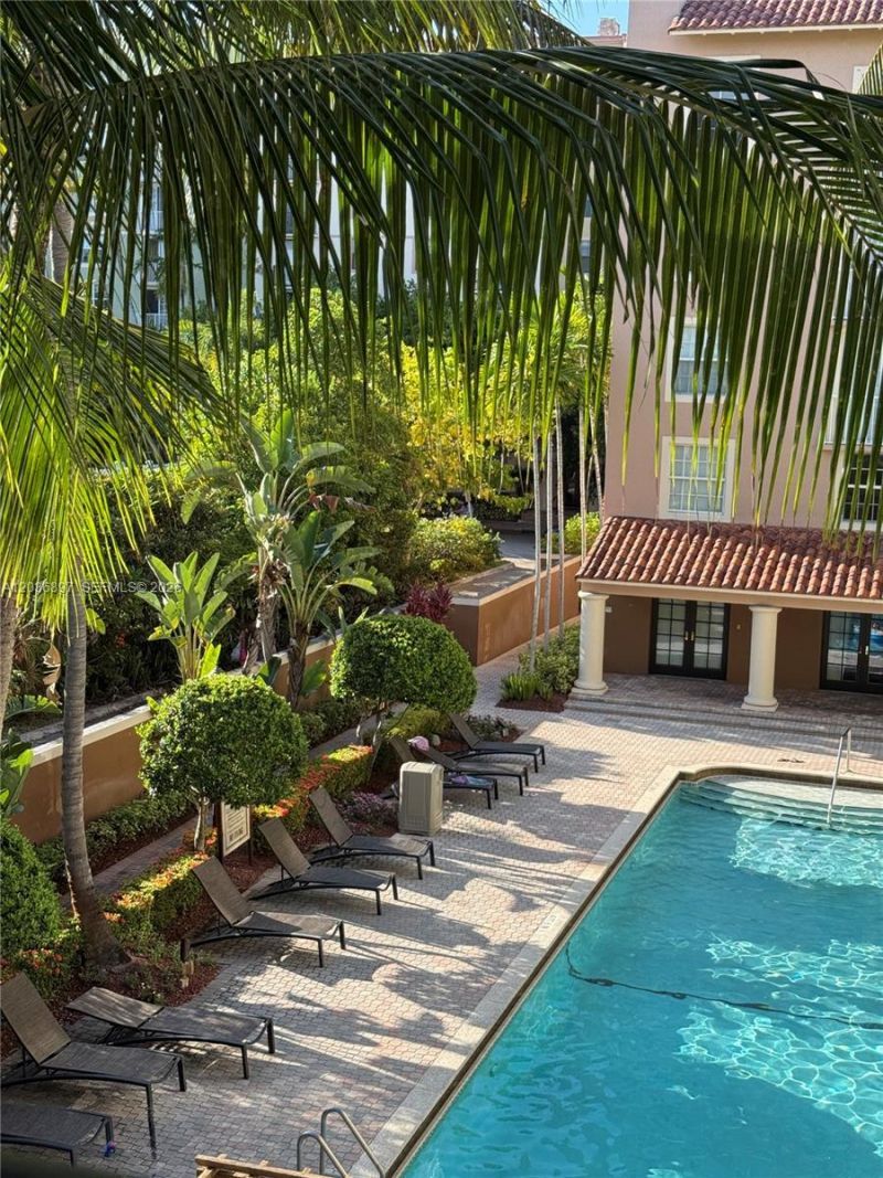 1900 Van Buren St, Unit 317B, Hollywood, FL 33020 Photo
