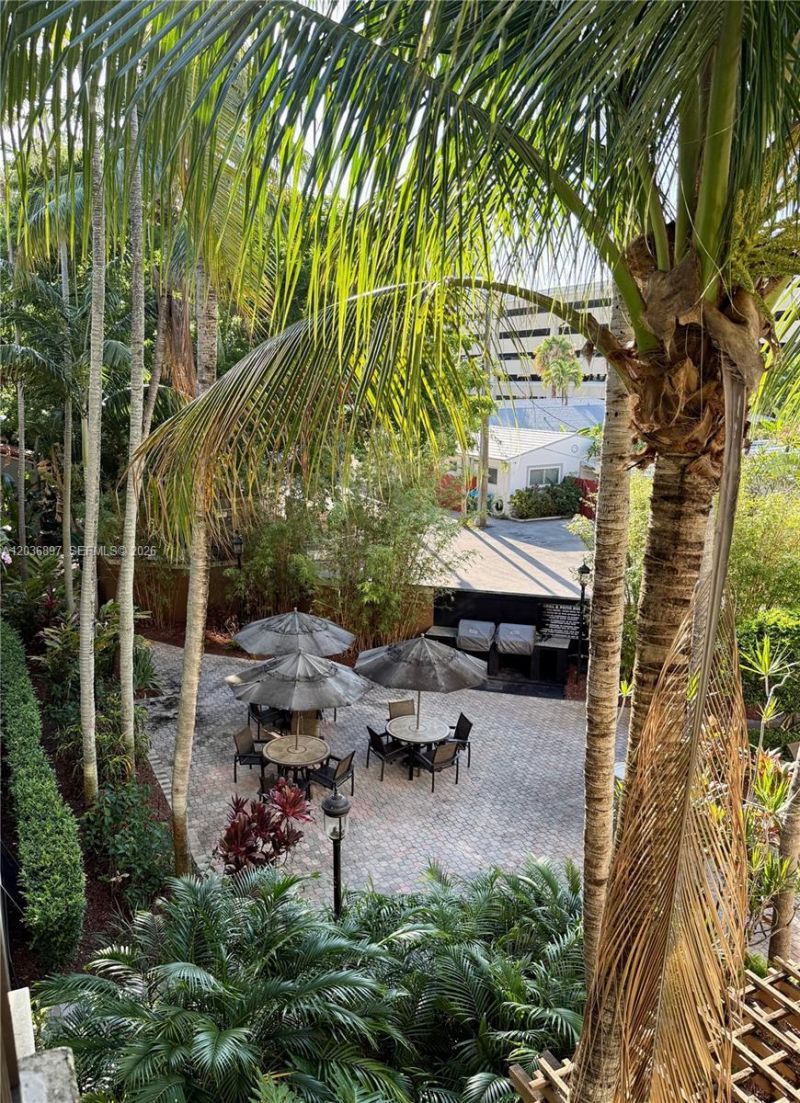 1900 Van Buren St, Unit 317B, Hollywood, FL 33020 Photo