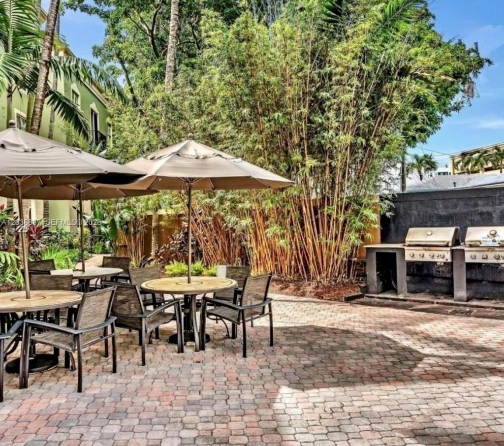 1900 Van Buren St, Unit 317B, Hollywood, FL 33020 Photo