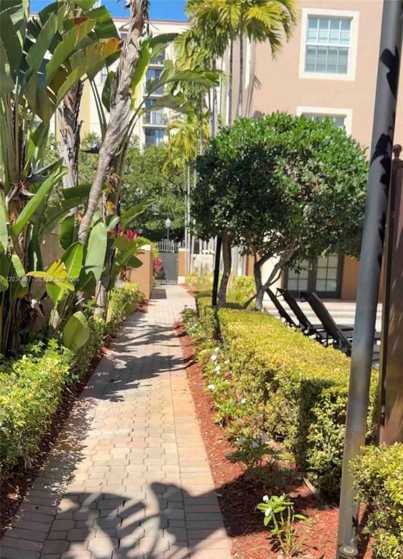 1900 Van Buren St, Unit 317B, Hollywood, FL 33020 Photo