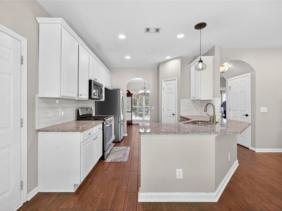 Property Image 12