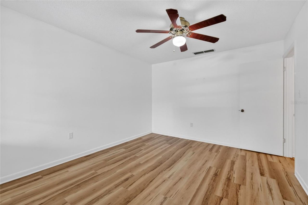 200 E 10th Avenue , Unit 8, Mount Dora, FL 32757 Photo