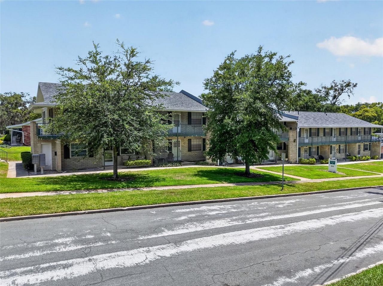200 E 10th Avenue , Unit 8, Mount Dora, FL 32757 Photo