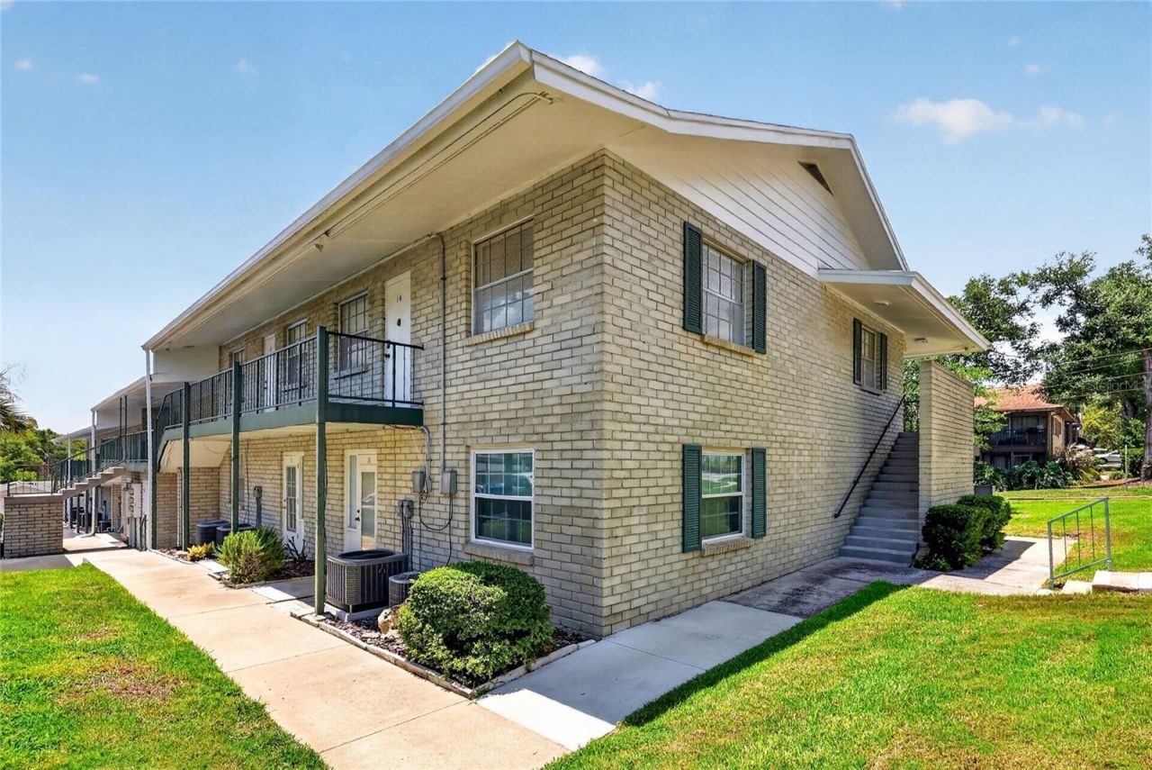 200 E 10th Avenue , Unit 8, Mount Dora, FL 32757 Photo