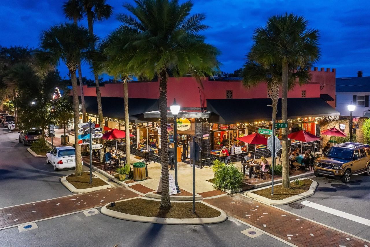 200 E 10th Avenue , Unit 8, Mount Dora, FL 32757 Photo