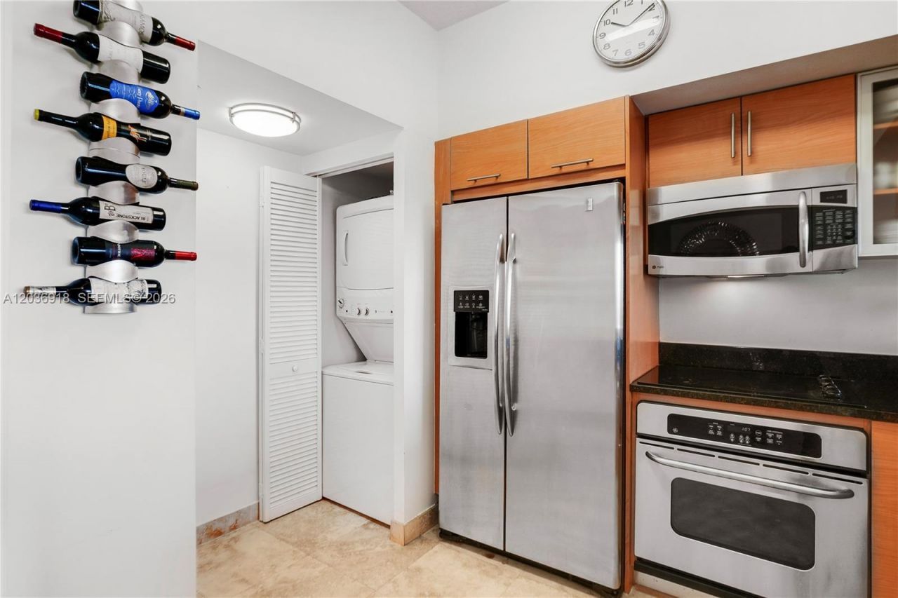31 SE 5th St , Unit 3812, Miami, FL 33131 Photo