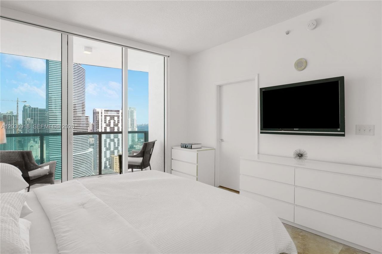 31 SE 5th St , Unit 3812, Miami, FL 33131 Photo