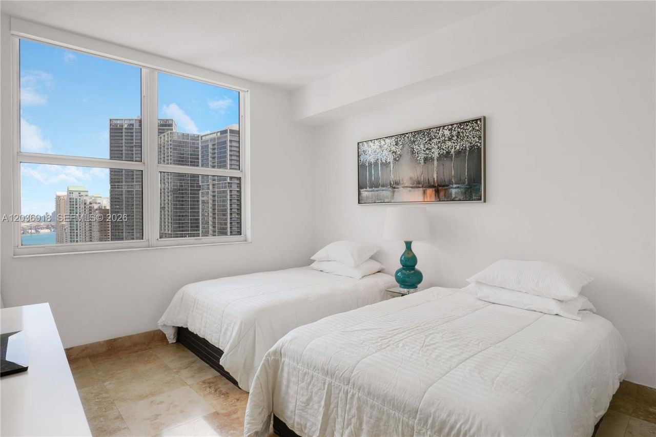 31 SE 5th St , Unit 3812, Miami, FL 33131 Photo