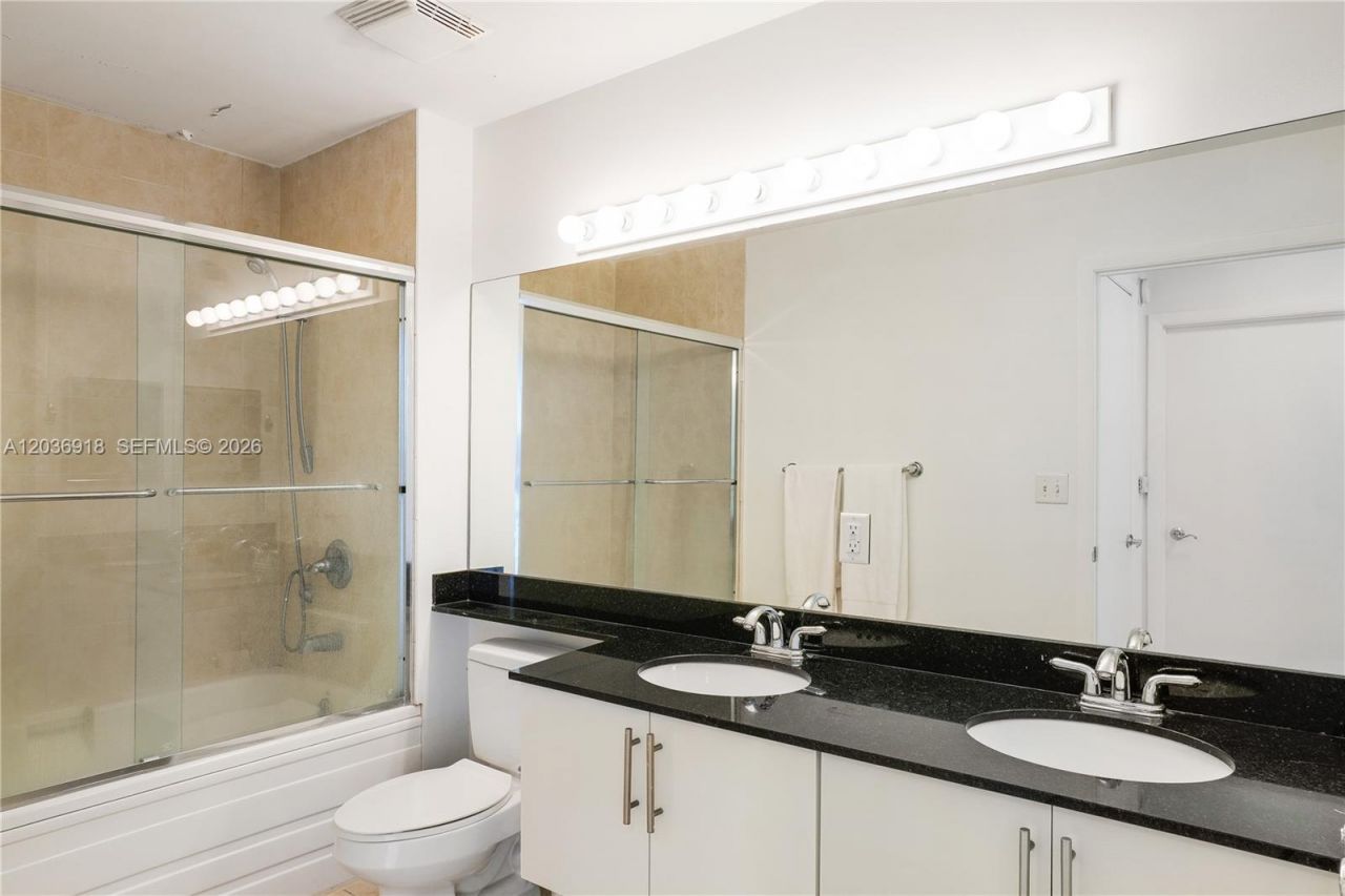 31 SE 5th St , Unit 3812, Miami, FL 33131 Photo