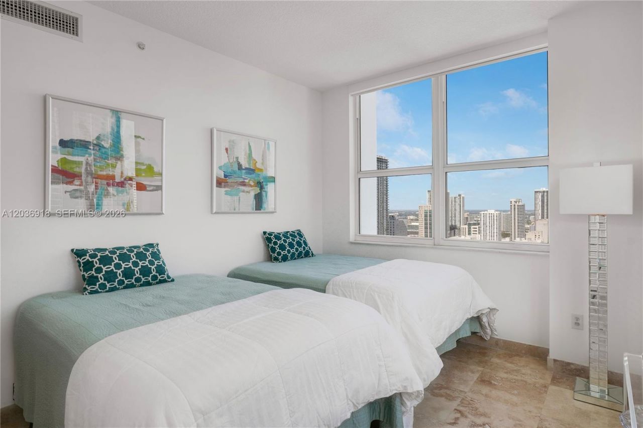 31 SE 5th St , Unit 3812, Miami, FL 33131 Photo