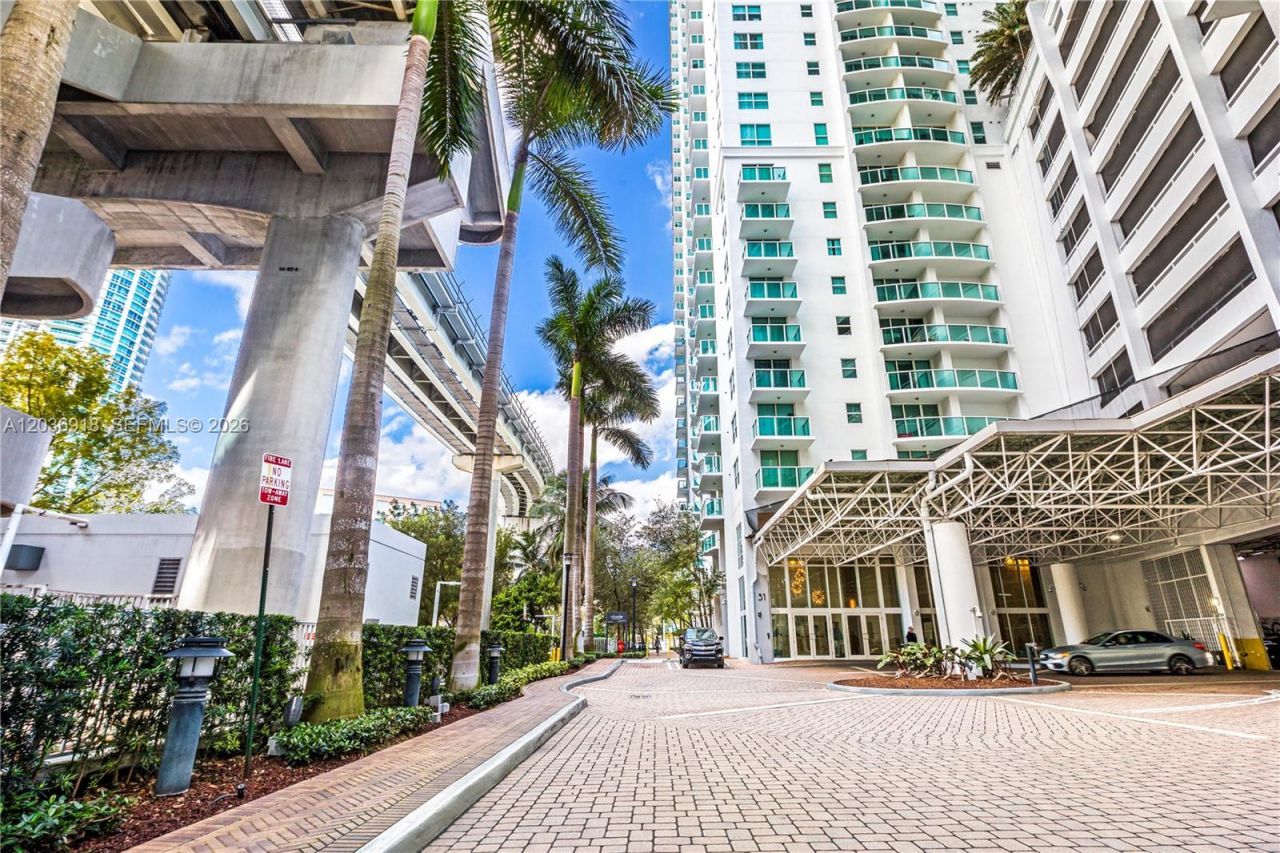 31 SE 5th St , Unit 3812, Miami, FL 33131 Photo