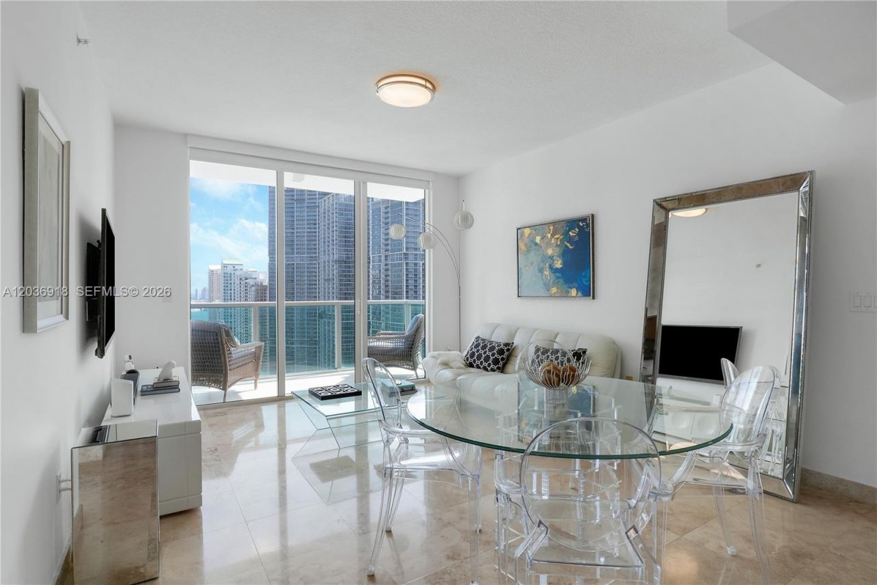 31 SE 5th St , Unit 3812, Miami, FL 33131 Photo