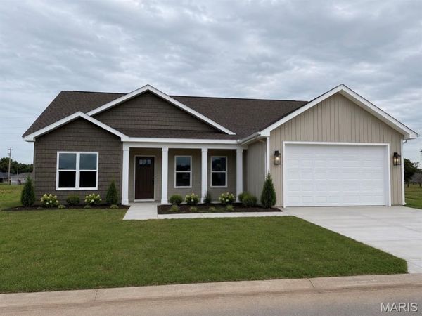 810 Bollweevil Boulevard , Sikeston, MO 63801