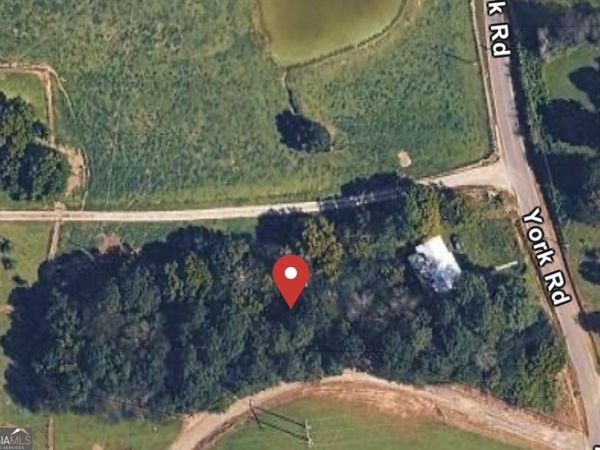1036 York Road, La Fayette, GA 30728