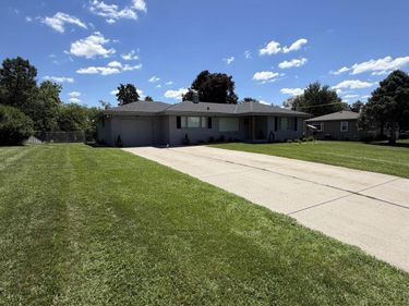 11521 N post Road, Omaha, NE 68112