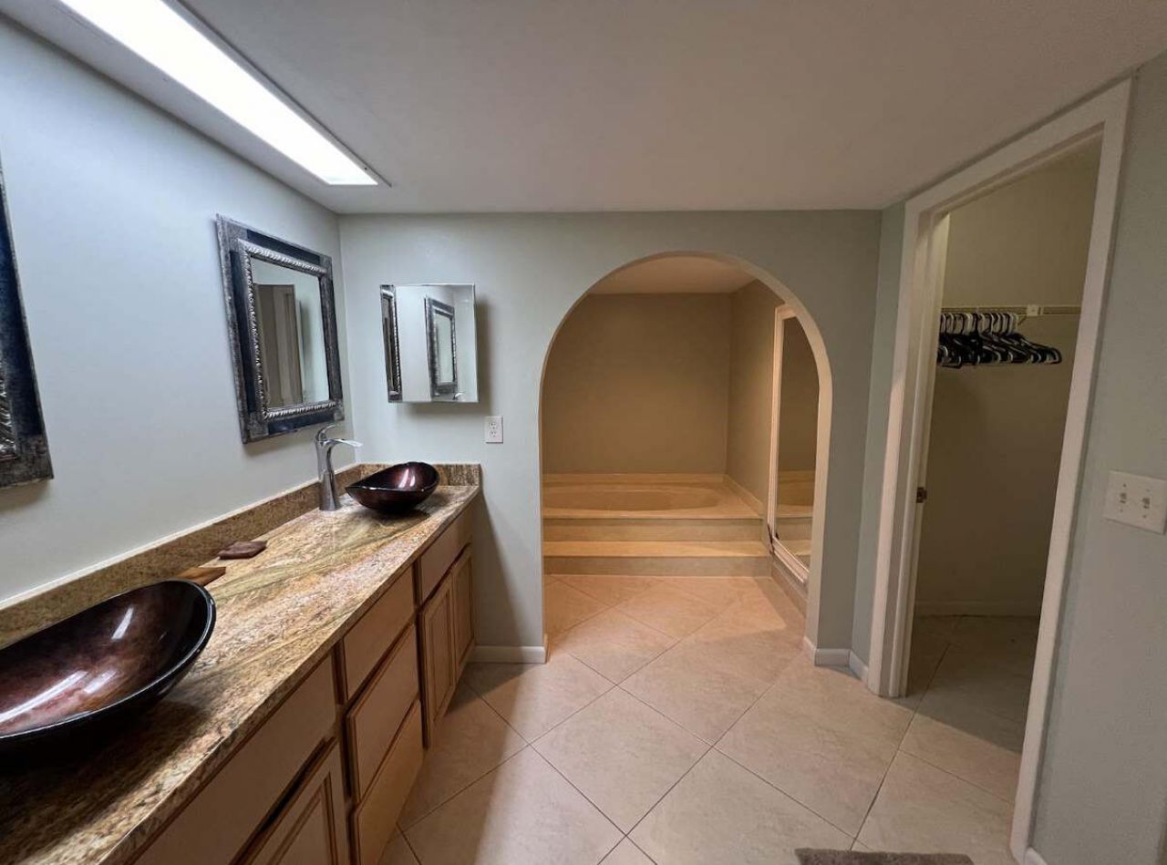 1639 Embassy Drive, West Palm Beach, FL 33401 Photo