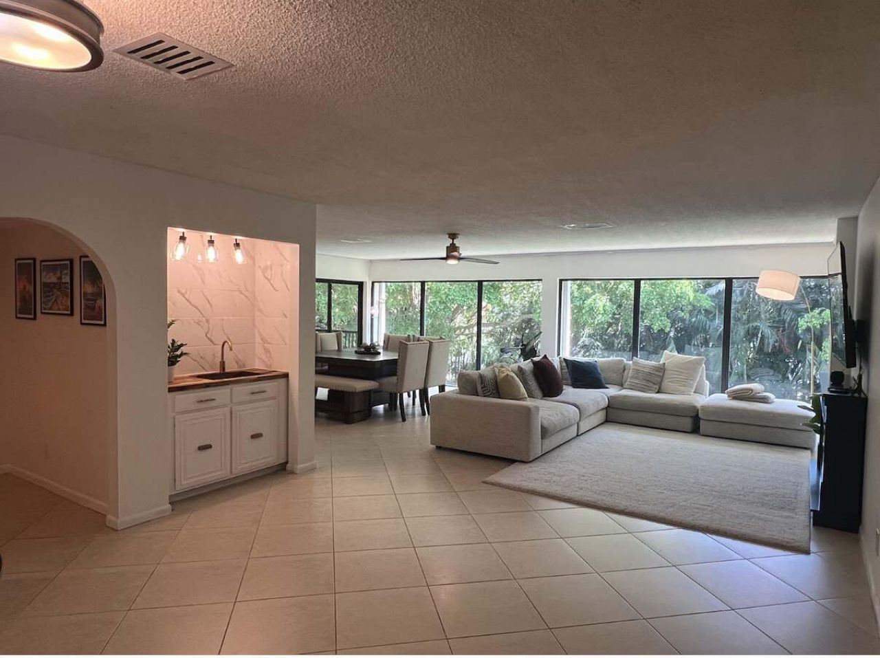1639 Embassy Drive, West Palm Beach, FL 33401 Photo