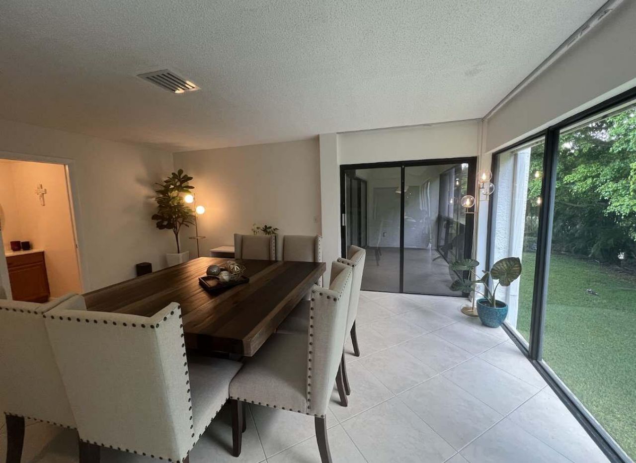 1639 Embassy Drive, West Palm Beach, FL 33401 Photo
