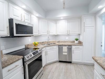 1639 Embassy Drive, Unit 202, West Palm Beach, FL 33401 Photo