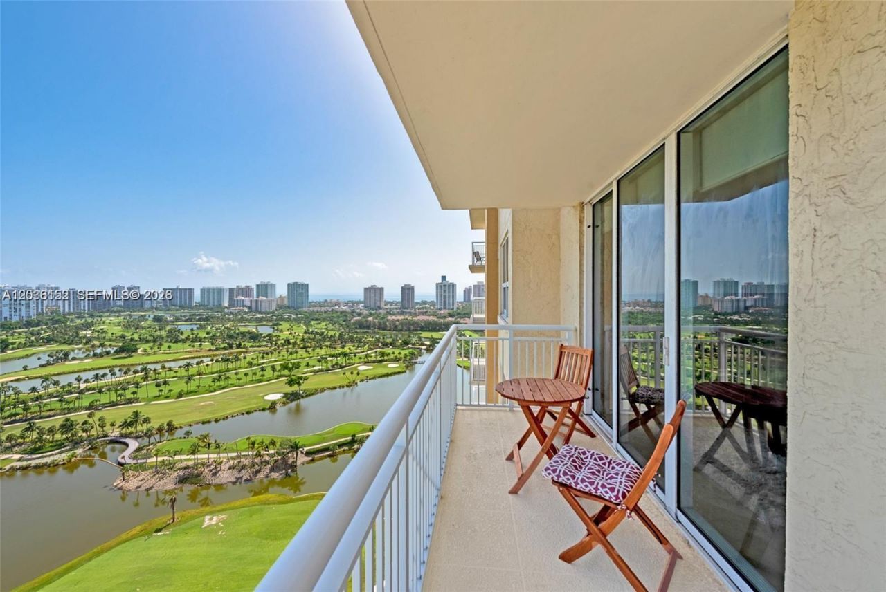 19501 W Country Club Dr, Unit 2513, Aventura, FL 33180 Photo