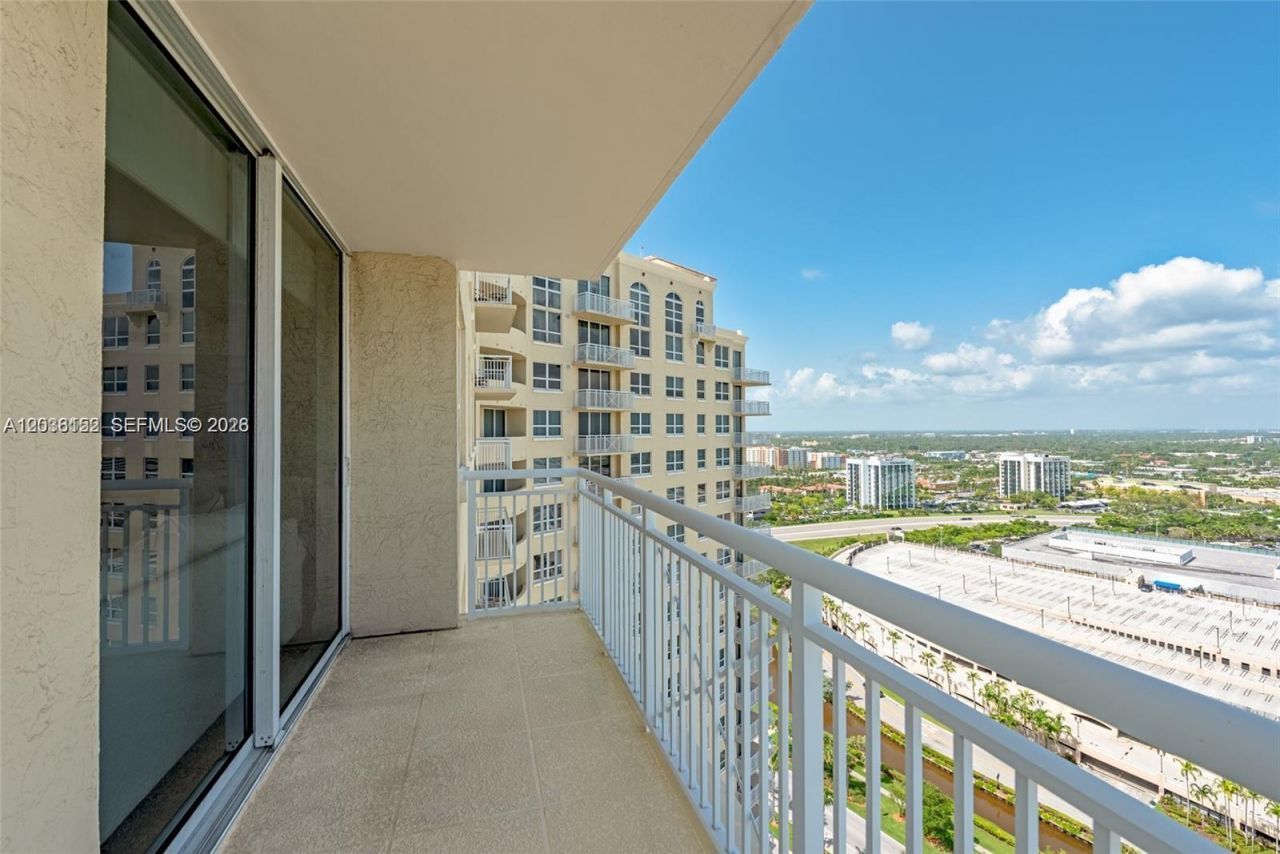 19501 W Country Club Dr, Unit 2513, Aventura, FL 33180 Photo
