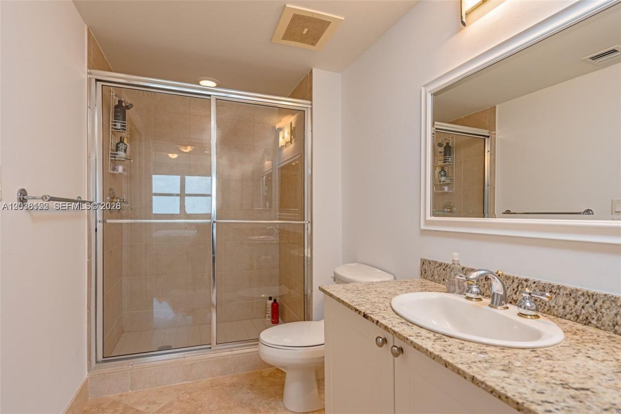 19501 W Country Club Dr, Unit 2513, Aventura, FL 33180 Photo