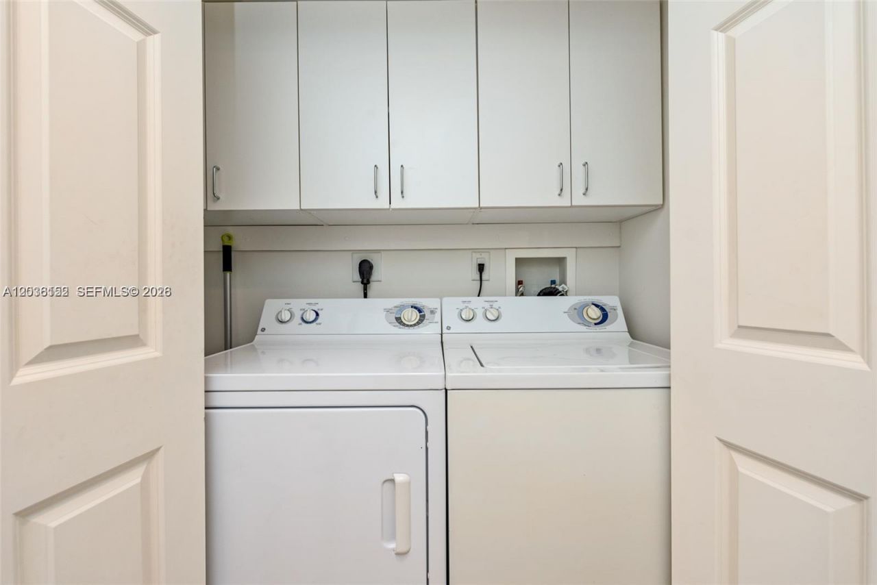19501 W Country Club Dr, Unit 2513, Aventura, FL 33180 Photo