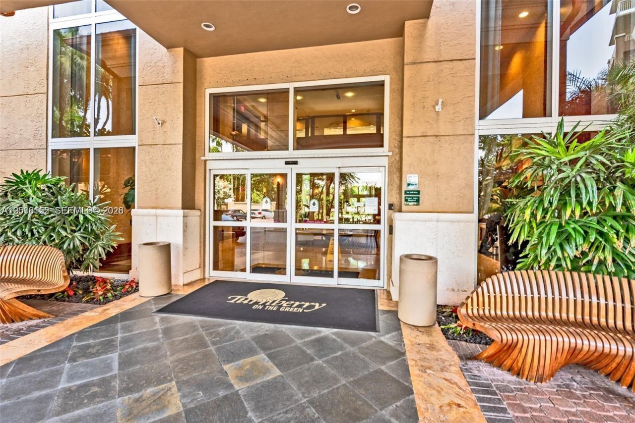 19501 W Country Club Dr, Unit 2513, Aventura, FL 33180 Photo