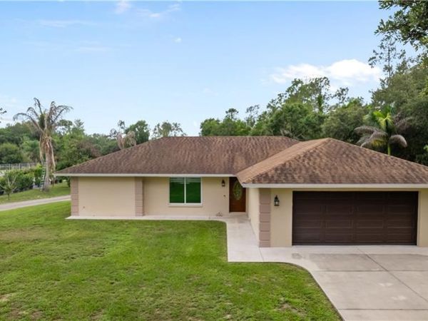 3760 Golden Gate BLVD E, NAPLES, FL 34120