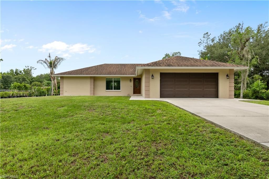 3760 Golden Gate Blvd E, Naples, FL 34120 Photo