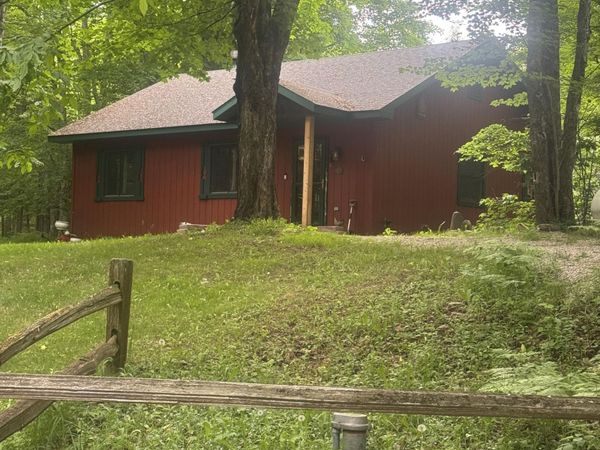 W18508 S Curtis RD, Germfask, MI 49836