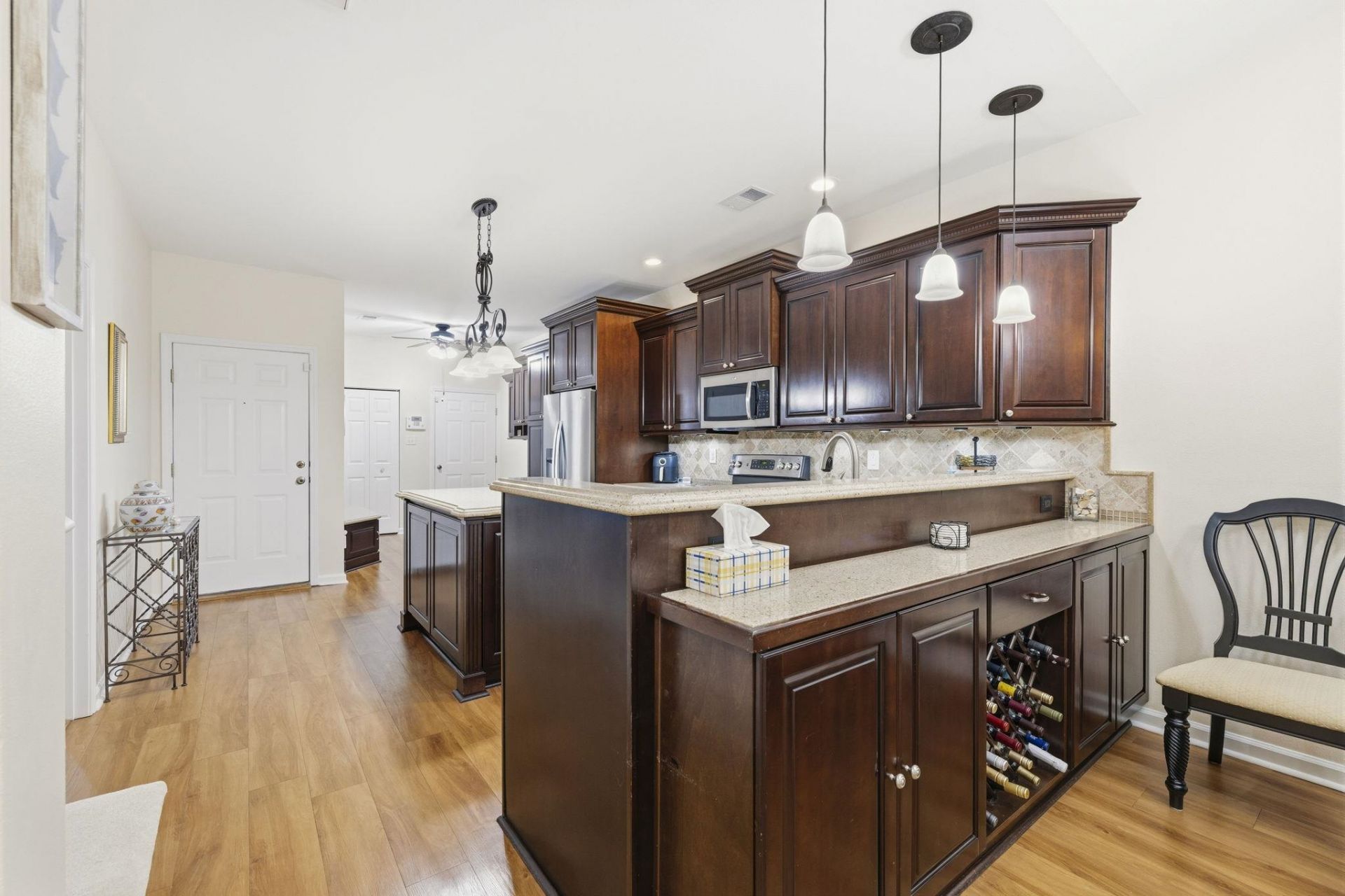 744 Pinehurst Ln. Photo 11
