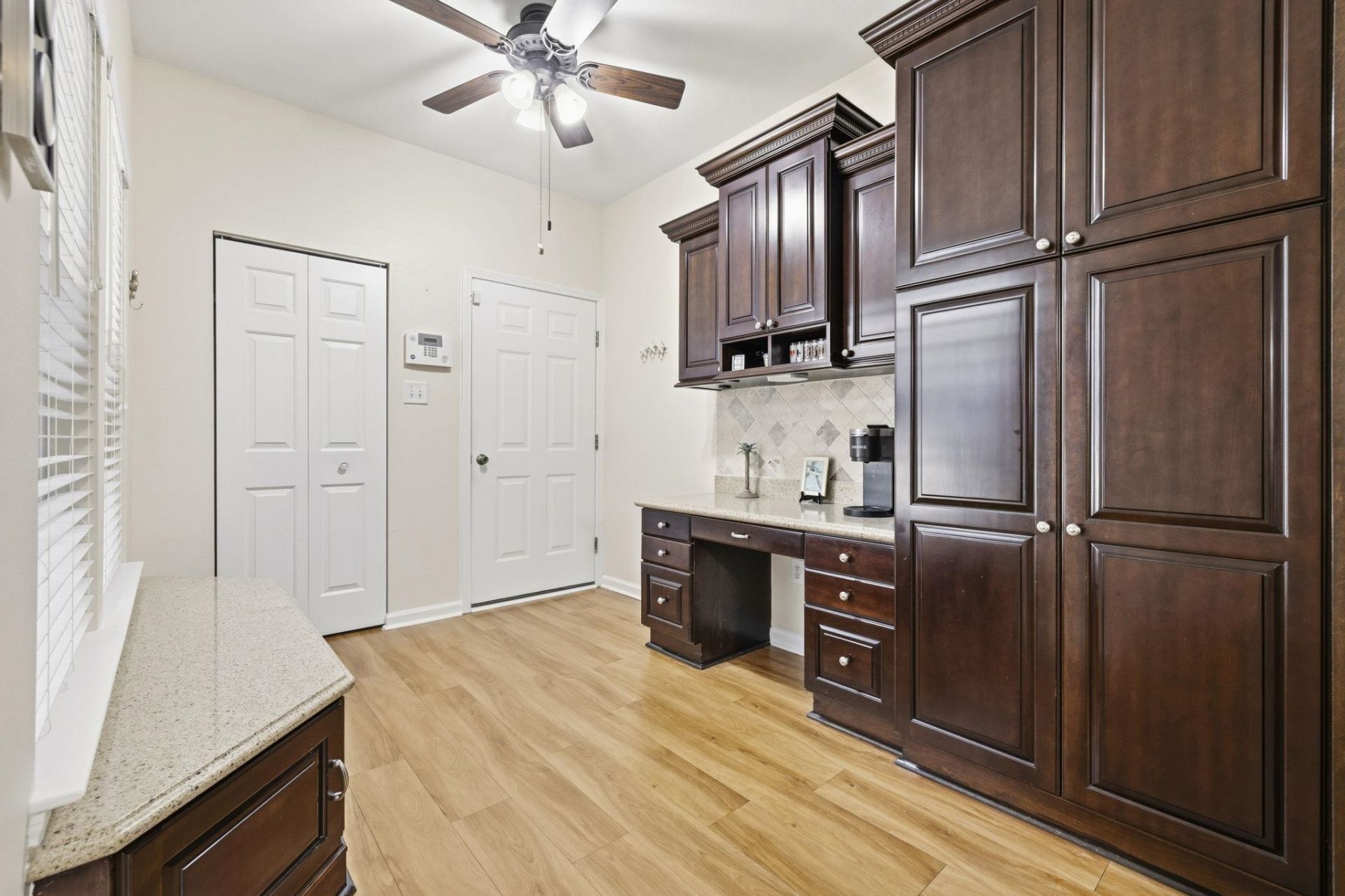744 Pinehurst Ln. Photo 15