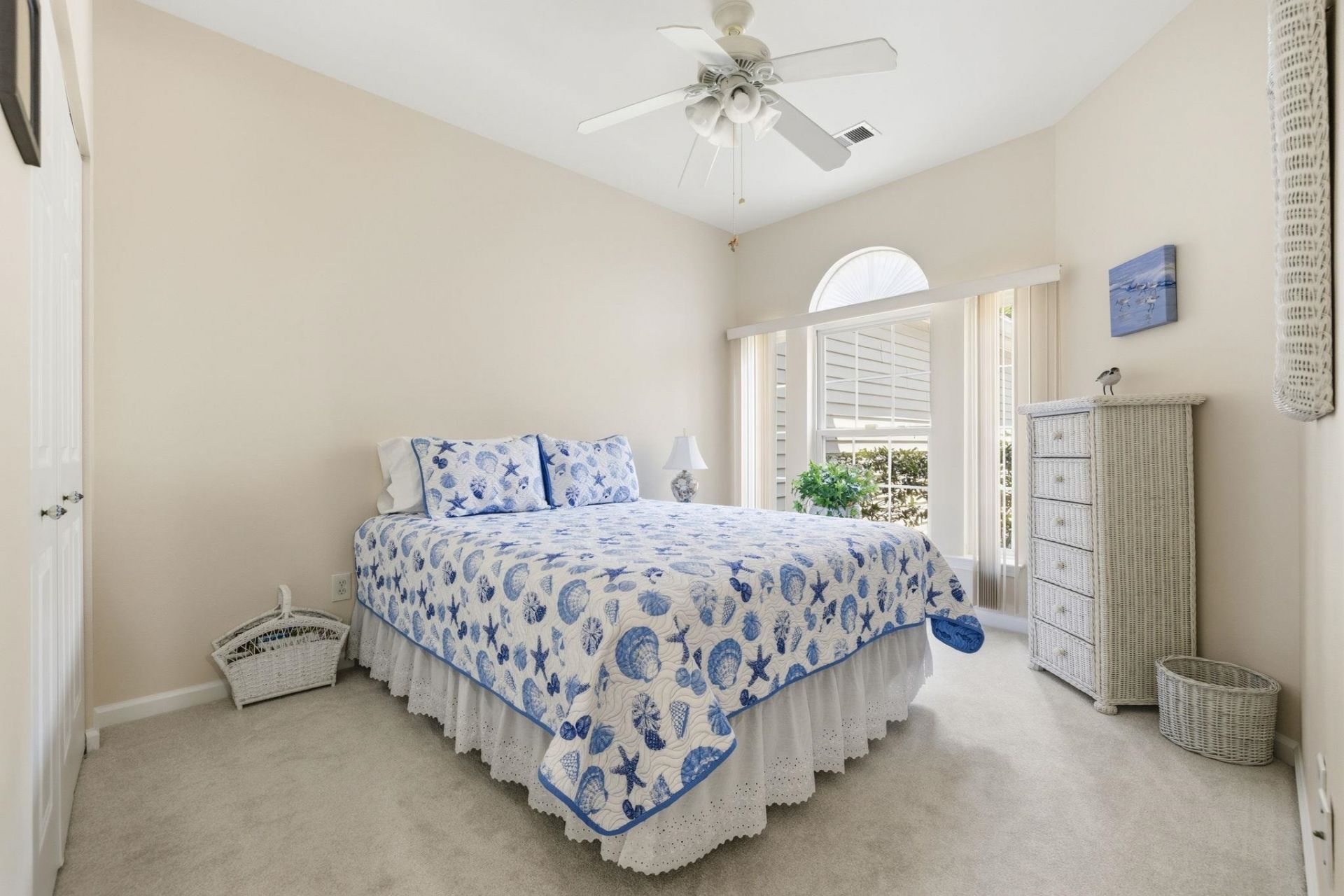 744 Pinehurst Ln. Photo 23