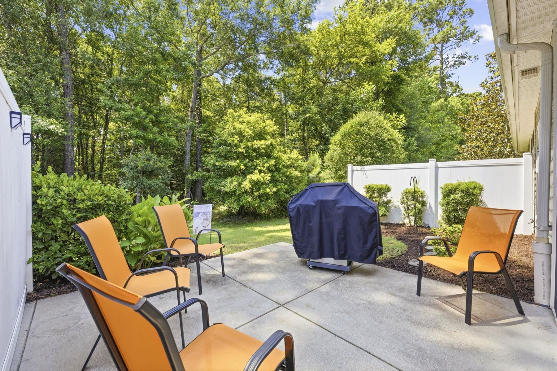744 Pinehurst Ln. Photo 32
