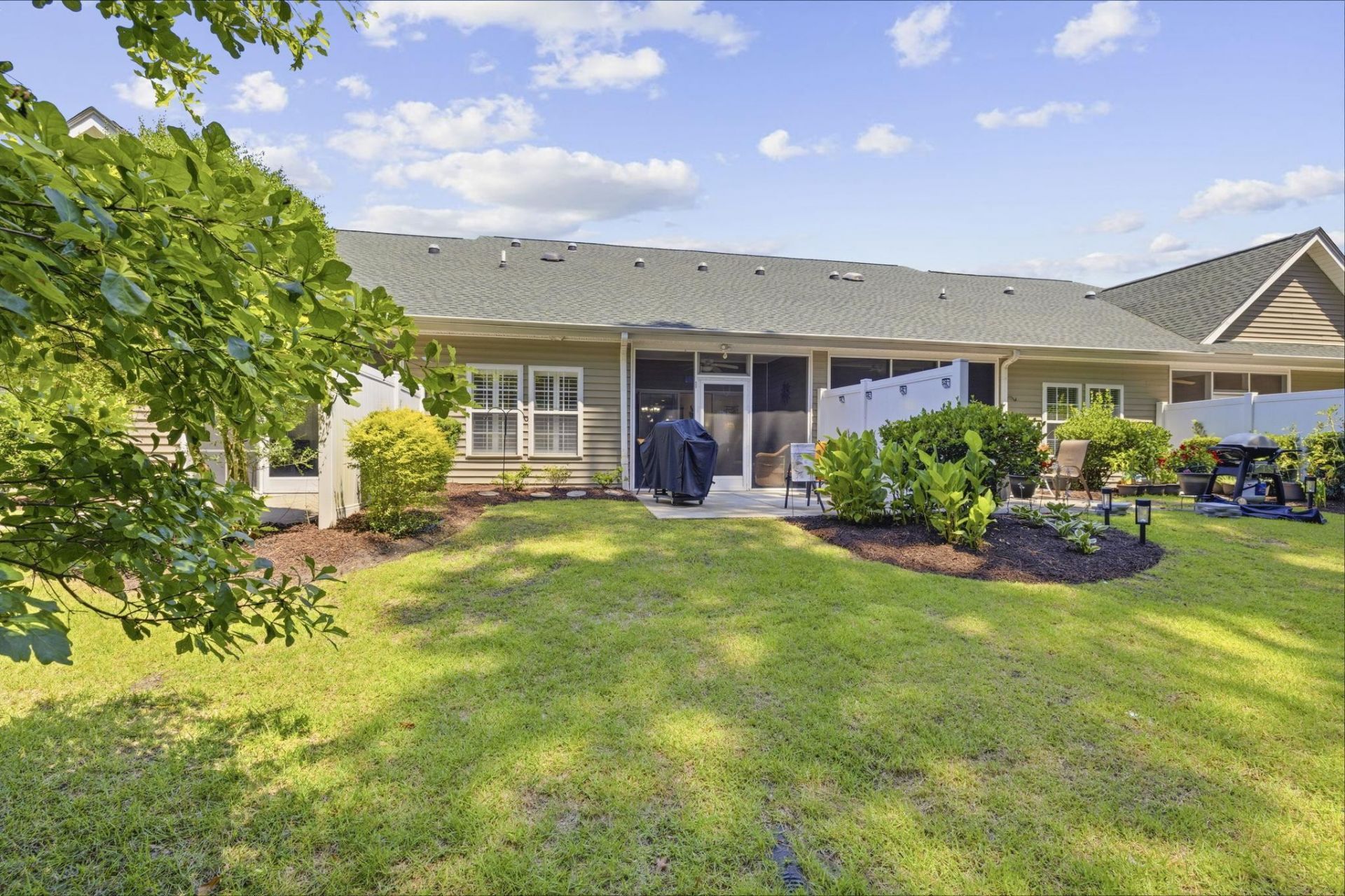 744 Pinehurst Ln. Photo 33