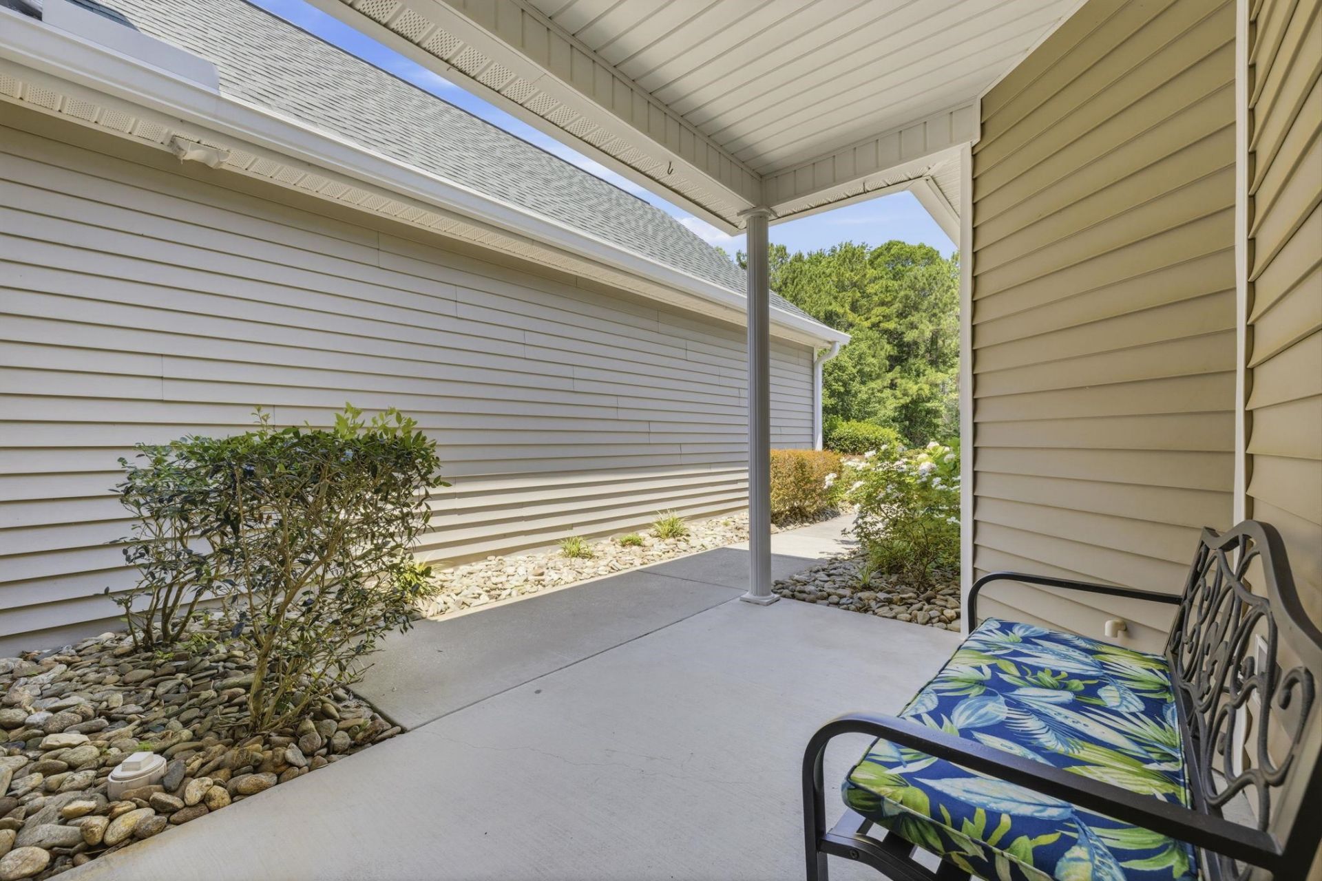 744 Pinehurst Ln. Photo 4