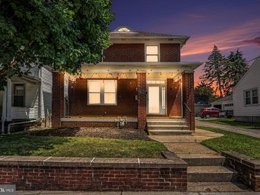 317 E HANOVER STREET, HANOVER, PA 17331
