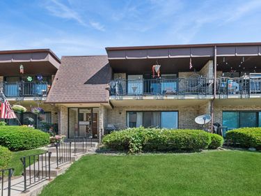 9111 S Roberts Road , Unit 7C, Hickory Hills, IL 60457