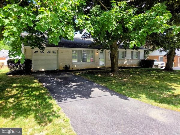3 LEXINGTON DRIVE, SHREWSBURY, PA 17361