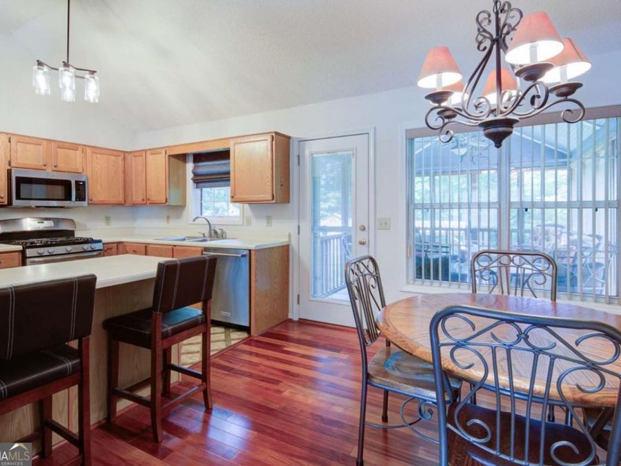 Property Image 6