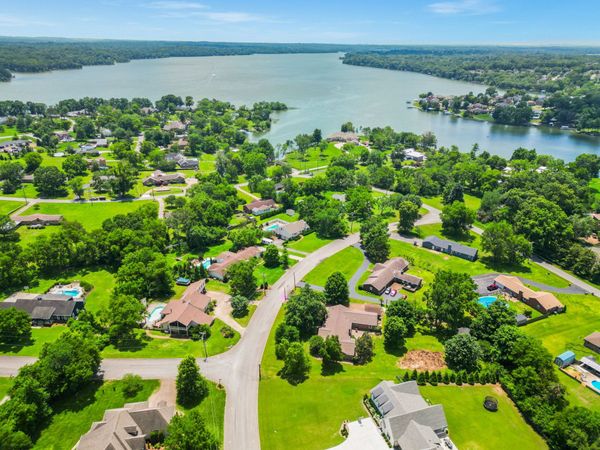 116 Stonewall Dr , Hendersonville, TN 37075