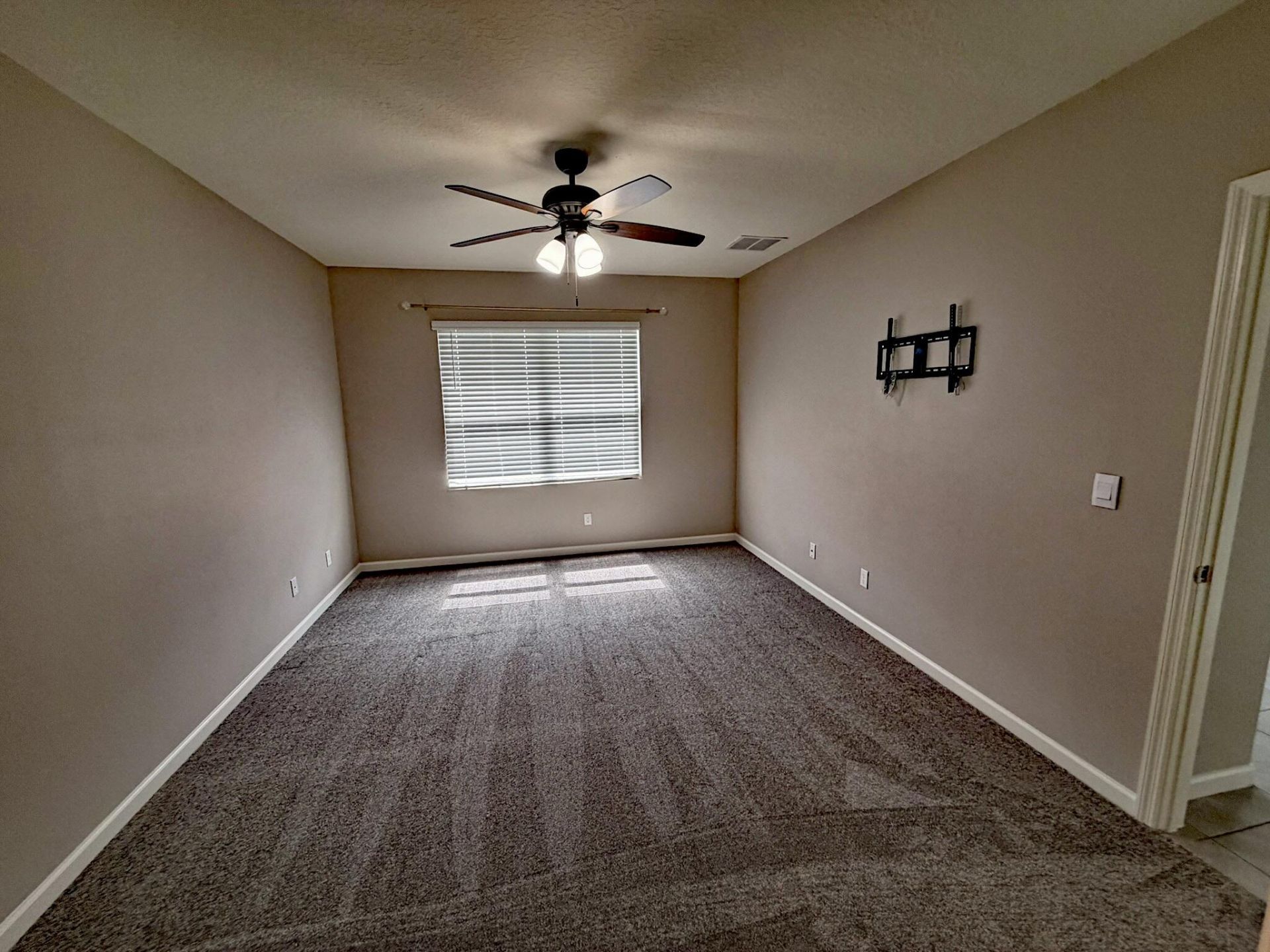 5306 Entertainment Way, Fort Pierce, FL 34947 Photo