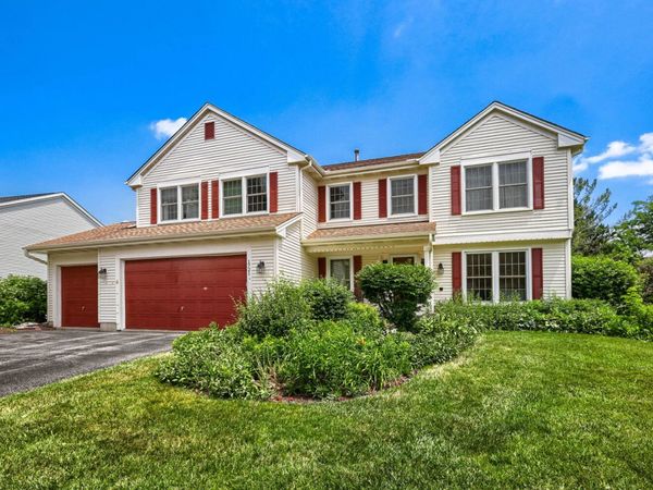 1721 Dorchester Avenue , Algonquin, IL 60102