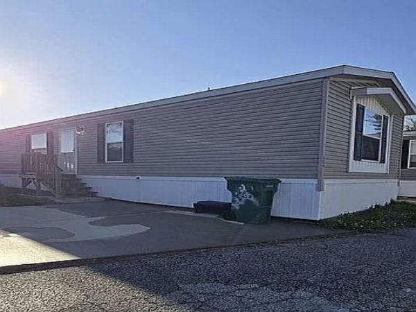 534 E 37th Avenue, Hobart, IN 46342