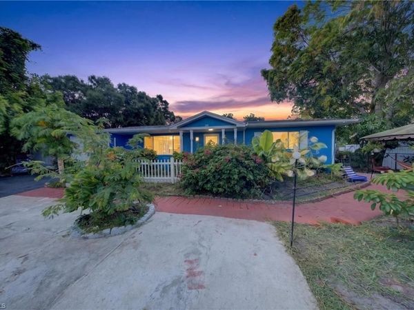 208 Redcliff AVE , LEHIGH ACRES, FL 33936