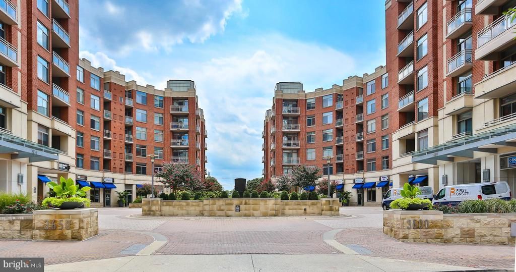 3600 S Glebe Road, Unit 406W, Arlington, VA 22202 Main Photo