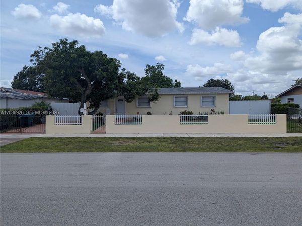 11934 SW 181st St , Miami, FL 33177